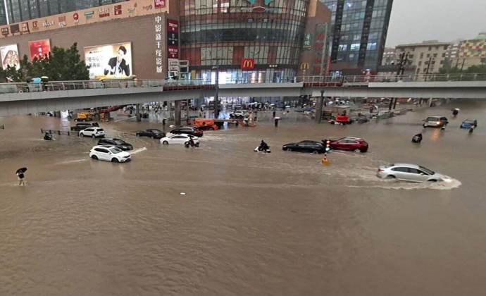 سد بزرگ شهر ژنگجوی چین فروریخت + ویدئو