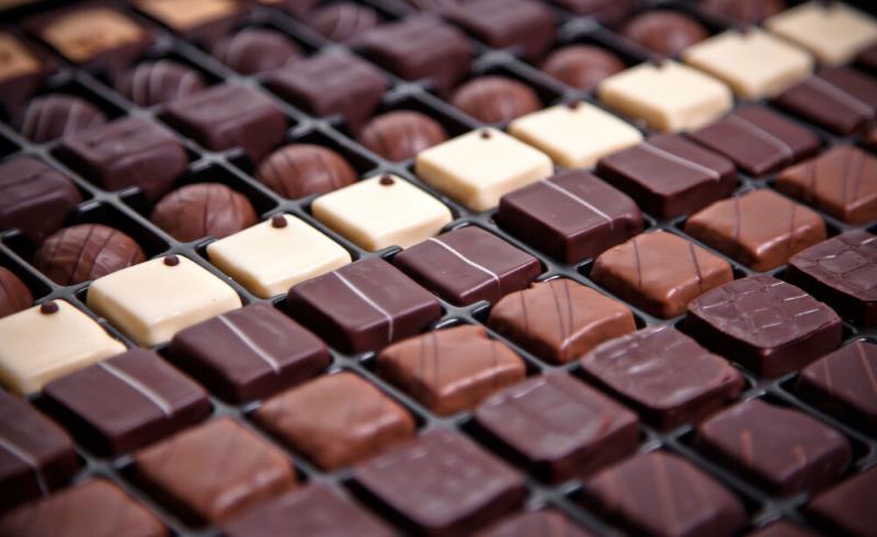 دانستنی‌های علمی؛ کدام شکلات ارزش غذایی بیشتری دارد؟