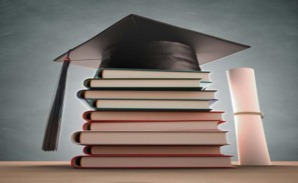 لزوم اقتدای جامعه به نگاه مسئله‌محور دانشگاه آزاد اسلامی/ نقش صنعت در کاربردی شدن پایان‌نامه‌ها چیست؟