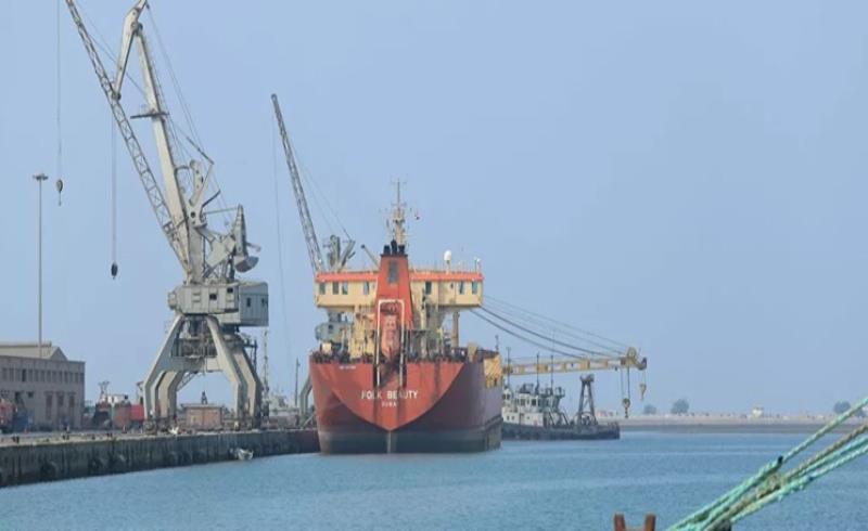 ائتلاف سعودی حدود ۱۰ میلیارد دلار نفت یمن را غارت کرد