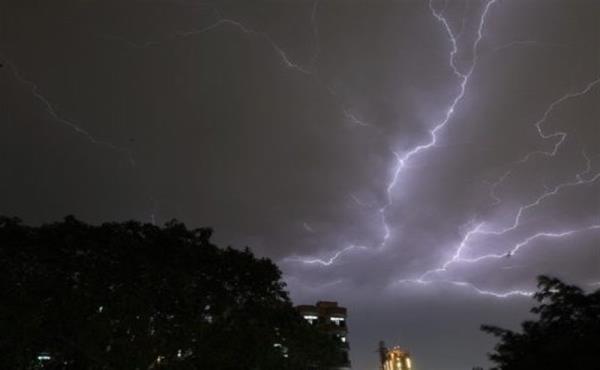 86 مصدوم در پی وقوع حوادث جوی/ فوت 9 نفر براثر طوفان و صاعقه