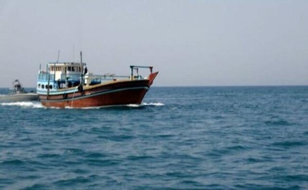 توقیف دو شناور حامل سوخت قاچاق در آب‌های خلیج فارس توسط مقام قضایی پارسیان