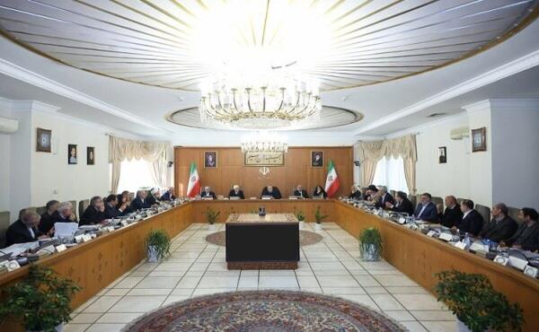 تاکید پزشکیان بر پیگیری مطالبات فعالان اقتصادی در دولت