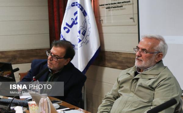 یک استاد دانشگاه: گردشگری و معنویت دو پدیده درهم‌تنیده‌اند