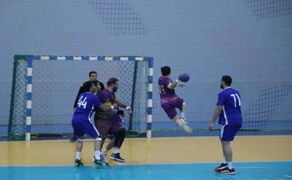 بازیکن تیم هندبال فرازبام: بدون هماهنگی و آمادگی مناسب وارد لیگ شدیم