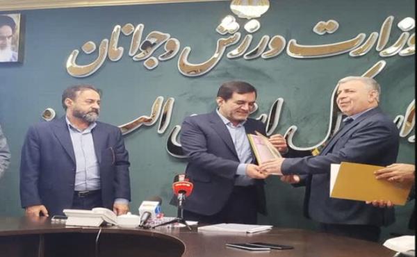 سند دو مجموعه بزرگ ورزشی کرج تحویل اداره کل ورزش البرز شد