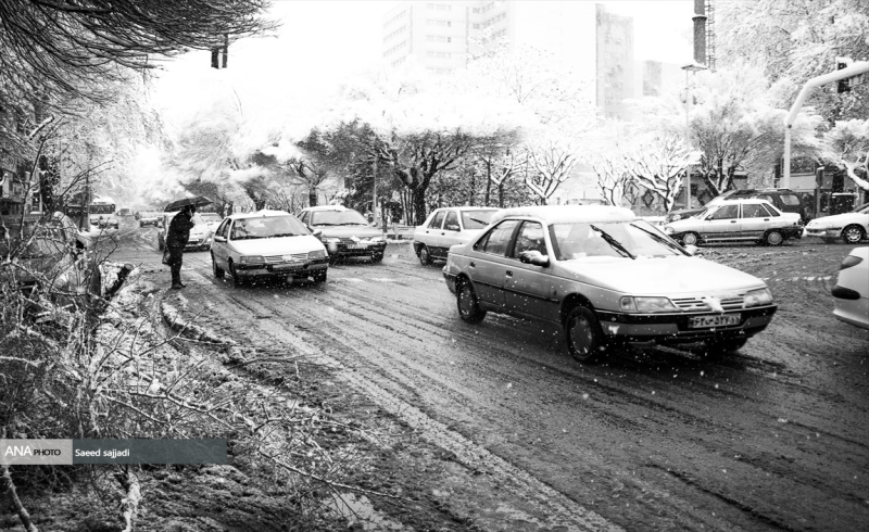 هشدار پلیس راهور نسبت به بارش برف و باران و لغزندگی جاده‌های برون‌شهری