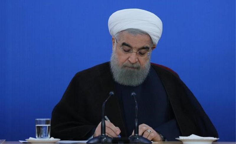 روحانی درگذشت مادر شهیدان زاهدی بیدگلی را تسلیت گفت