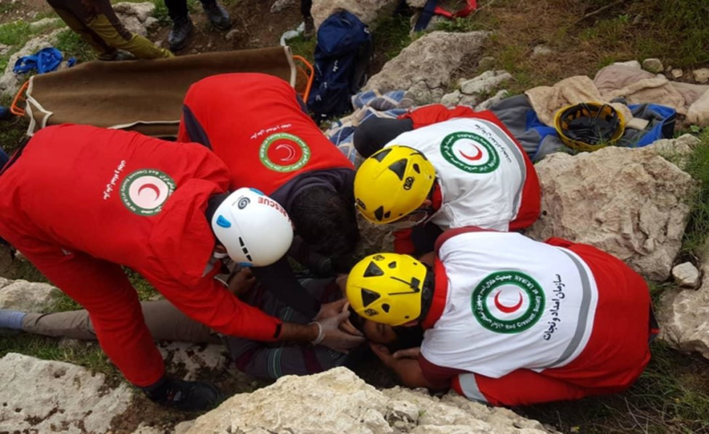 نجات سه صخره نورد در ارتفاعات دشتستان
