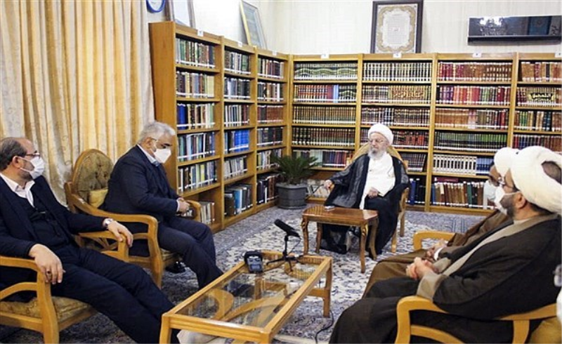 رئیس دانشگاه آزاد اسلامی با مراجع عظام تقلید دیدار کرد