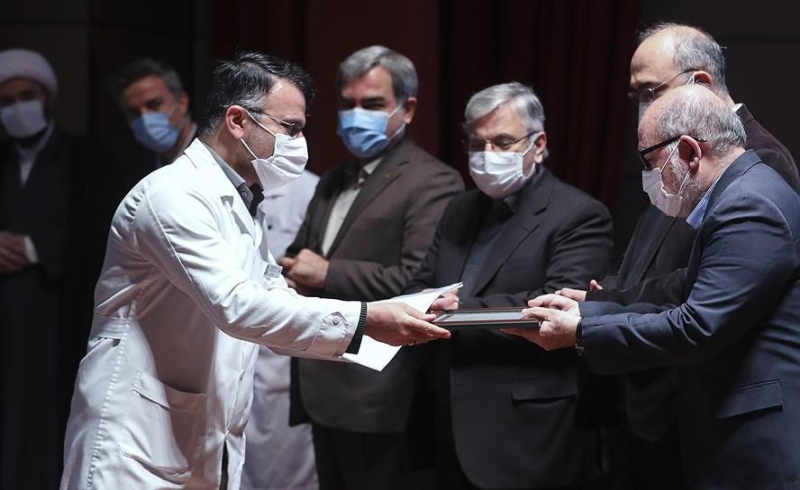 مراسم تقدیر از کادر درمان بیمارستان‌های دانشگاه آزاد اسلامی برگزار شد